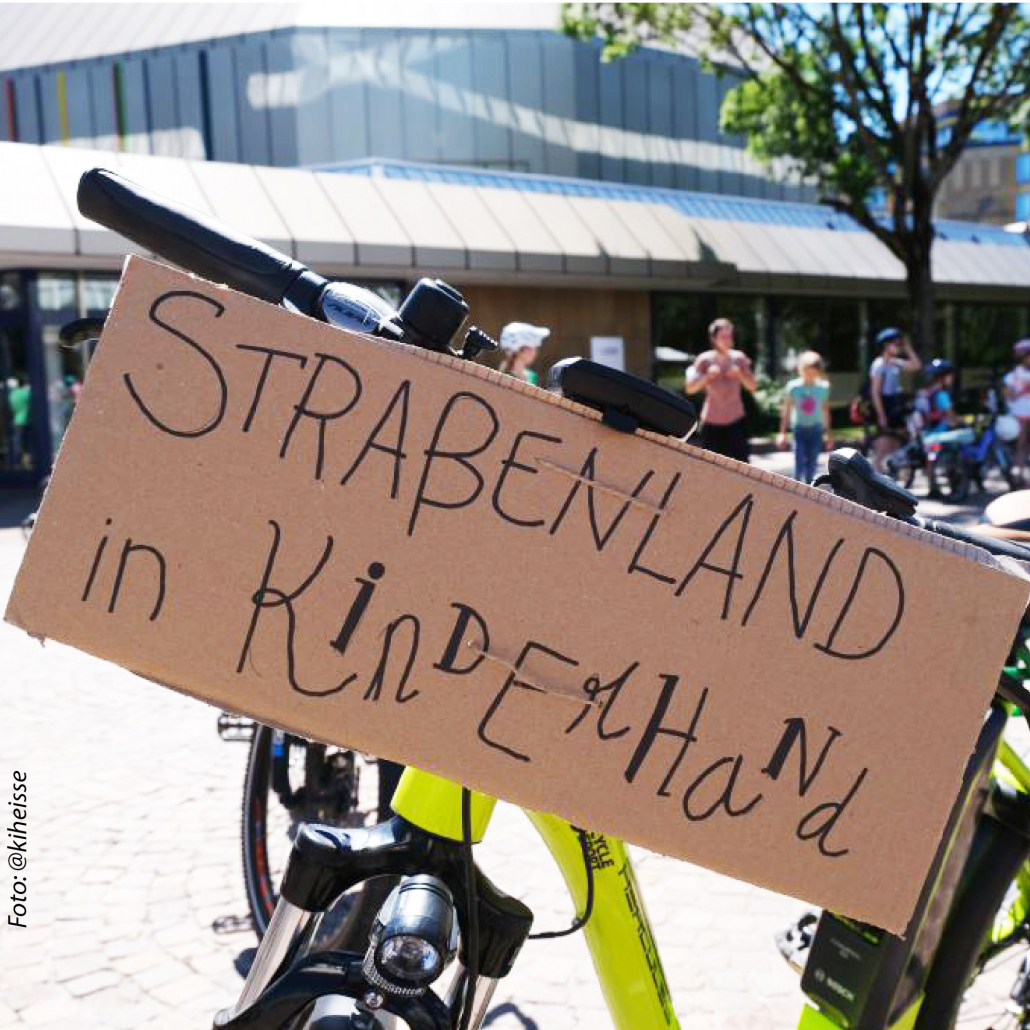 Sharepic "Straßenland in Kinderhand"