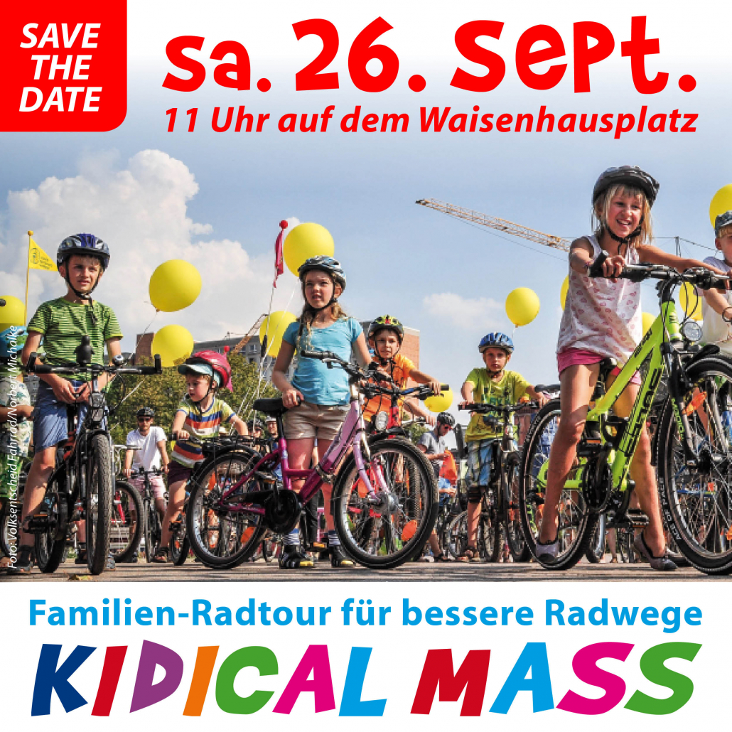 Sharepic für die Kidical Mass Pforzheim am 26.09.2026, ab 11 Uhr auf dem Waisenhausplatz. Das Bild zeigt im Vordergrund sieben Kinder auf und neben ihren mit gelben Luftballons geschmückten Fahrrädern.