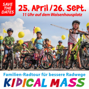 Sharepic für die Kidical Mass Pforzheim am 25.04.2026 und 26.09.2026, ab 11 Uhr auf dem Waisenhausplatz. Das Bild zeigt im Vordergrund sieben Kinder auf und neben ihren mit gelben Luftballons geschmückten Fahrrädern.