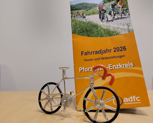 Das Bild zeigt das Tourenprogramm des ADFC Pforzheim-Enzkreis für das Fahrradjahr 2026