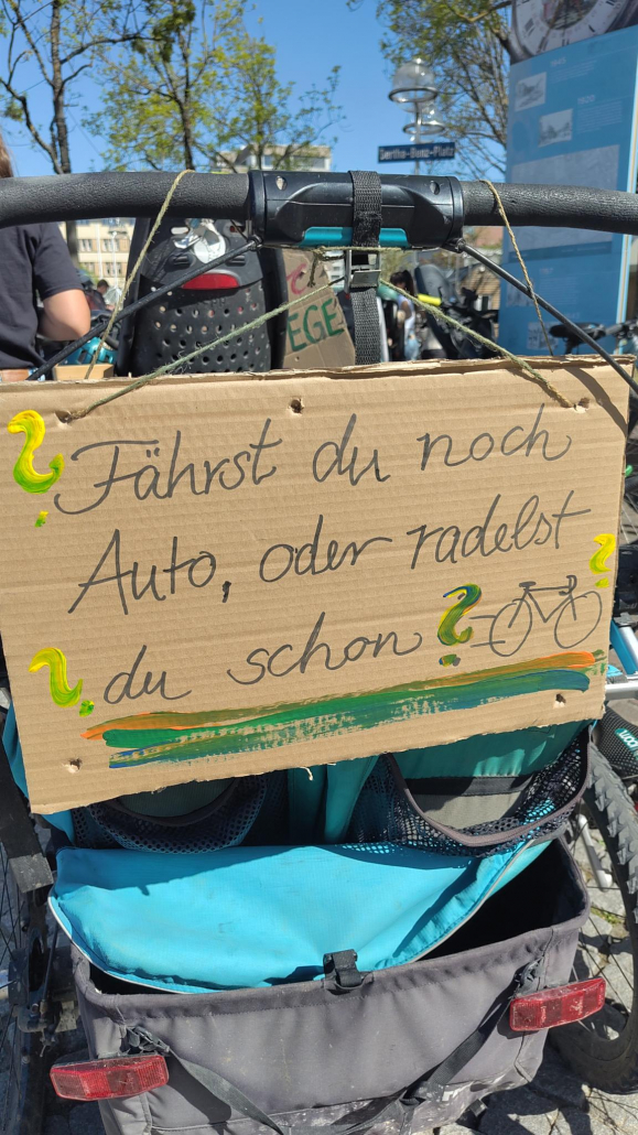 Critical Mass 04/2026