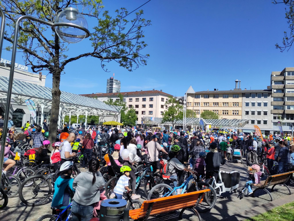 Critical Mass 04/2026